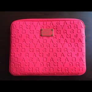 MARC BY MARC JACOBS LABTOP CASE